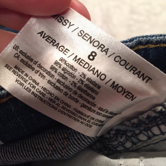 NWT DAISY FUENTES EMBROIDERED FLORAL JEANS - Picture 8 of 8